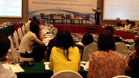 การเสวนาเกี่ยวกับบทบาทของผู้นำสตรีในการประกอบธุรกิจ